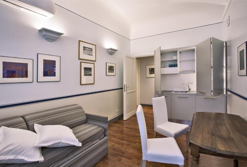 Golden Eagle Apartment Turin Exterior photo