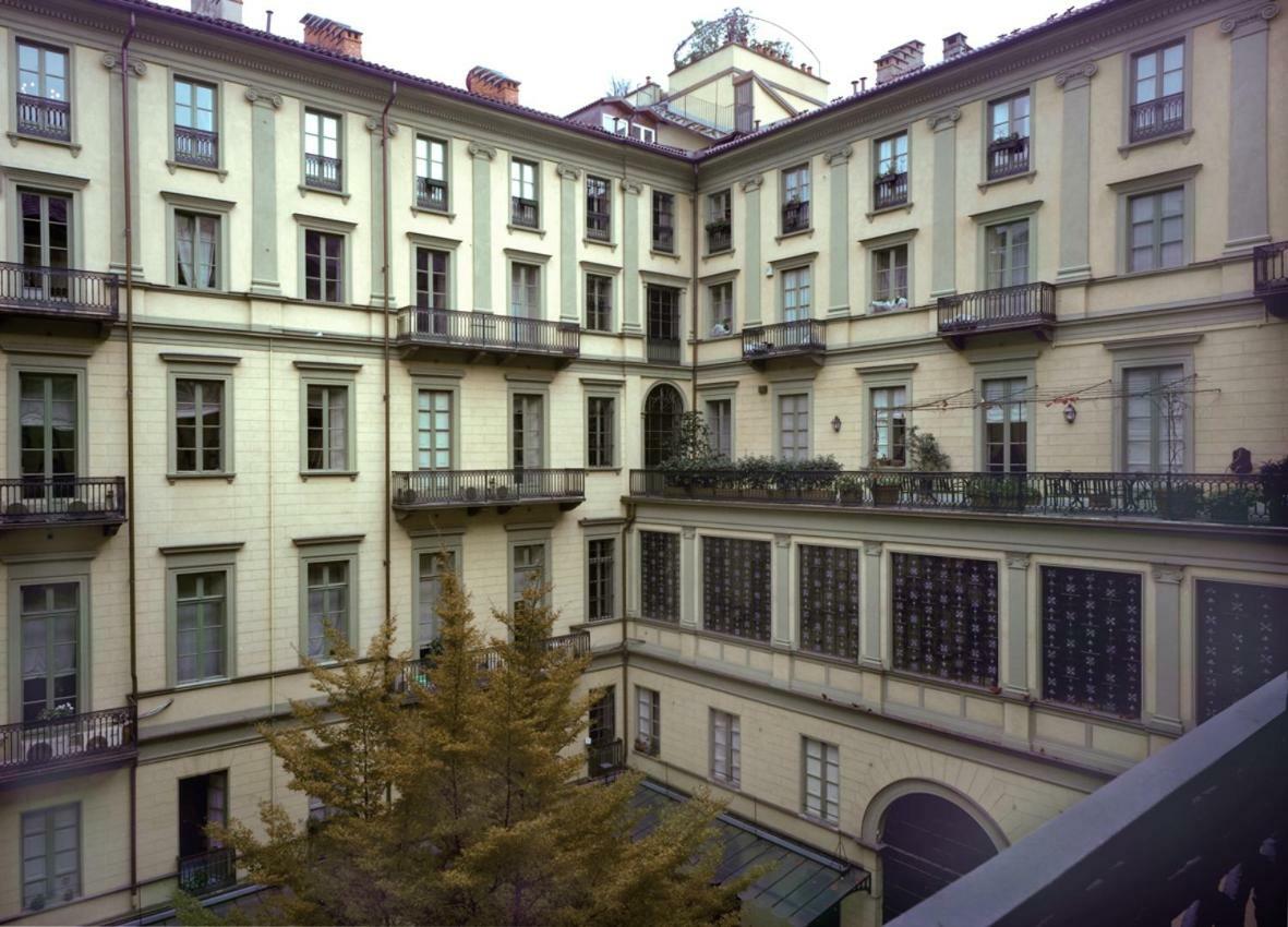 Golden Eagle Apartment Turin Exterior photo